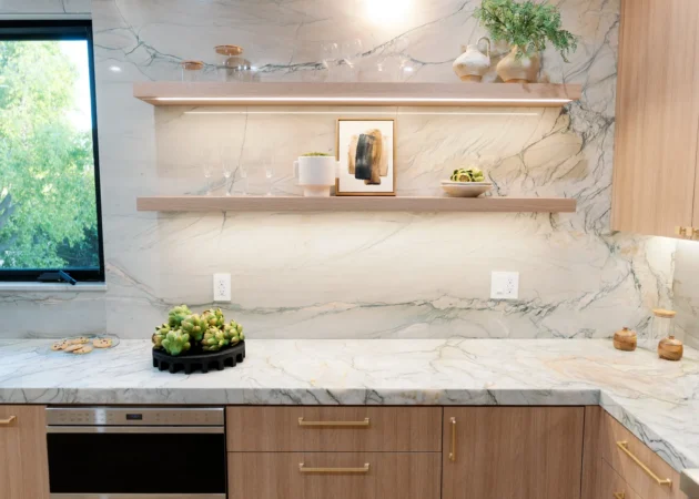 Floating shelves over stone backsplash and cabinets, Wilson Project by Home Deco