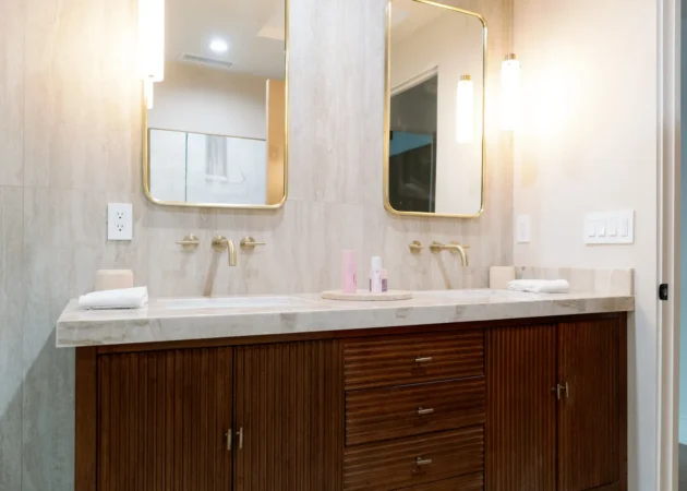 Dark wood double vanity with fluted drawers, Wilson Project by Home Deco